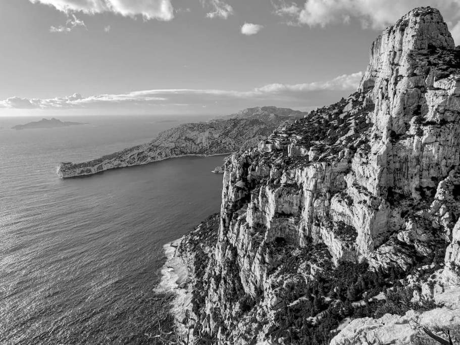 Studio Calanques Pres Du Vieux Port Marseille Bagian luar foto
